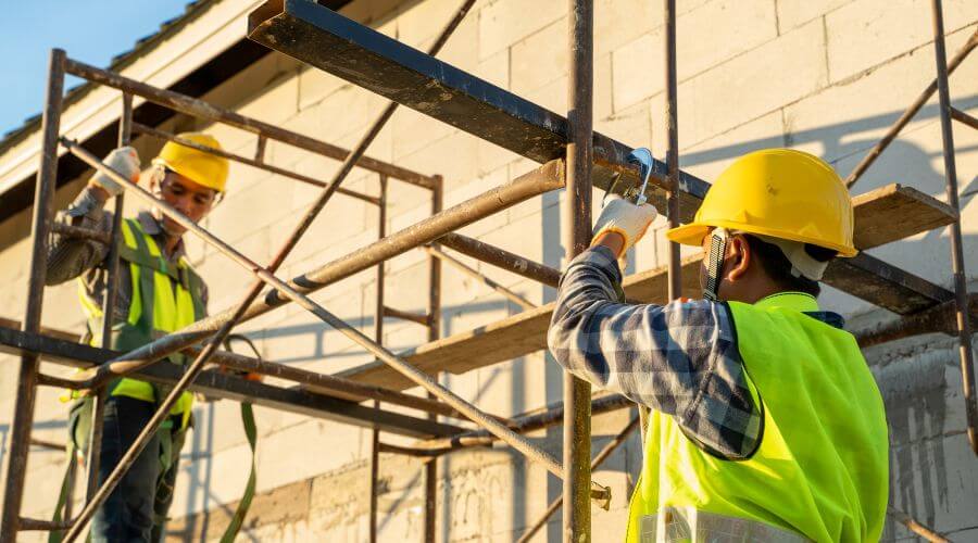 Professional gutter cleaning in Dale, WI